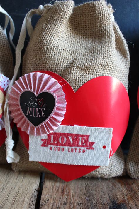 Diy Valentines Day Bag The Art Of Mike Mignola