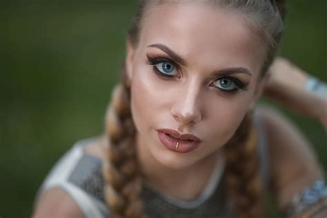 Face Blue Eyes Model Women Dmitry Shulgin Karina Tikhonovskaya Closeup 1500x1000
