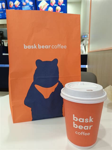 Mengopi Di Bask Bear Coffee