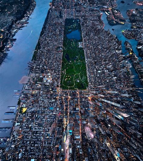 Ce Photographe Capture New York Vue Du Ciel Avec Des Clichés à Couper