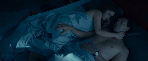 Nude Video Celebs Emilia Clarke Sexy Above Suspicion