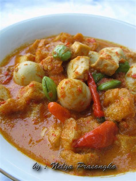 Cara membuat atau memasak masakan ini cukup mudah kok! Aneka Resep Sambal Goreng Tahu Telur Puyuh | Resep masakan ...