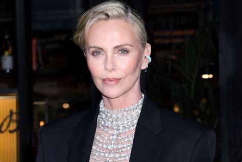 Charlize Theron Looks Stunning In An Ultra Sheer Pearl Dress Oicanadian