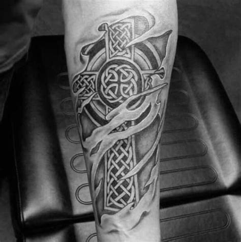 Picti meaning painted ones), who tattooed their warriors as a form of. Top 93 Celtic Cross Tattoo Ideas 2020 Inspiration Guide