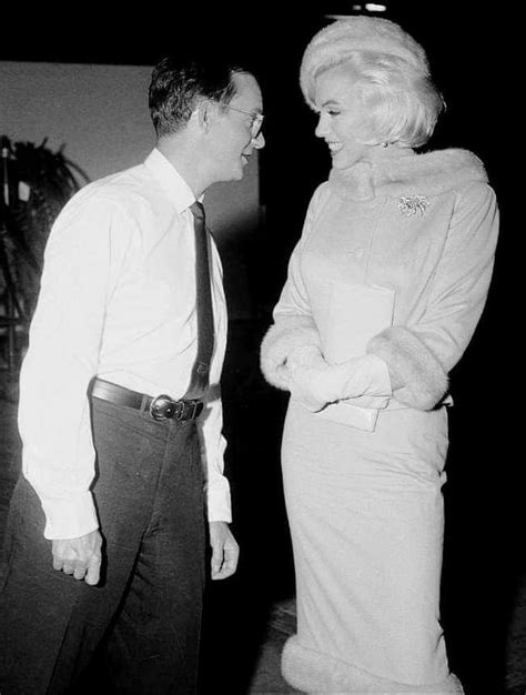 🔞marilyn And Wally Cox On The Set Of “something’s Got To Give ” 1962 Of Marilyn Monroe Nude