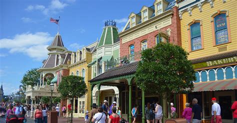 News, articles, videos and interviews beyond mainstream. 6 Amazing Facts About Main Street USA