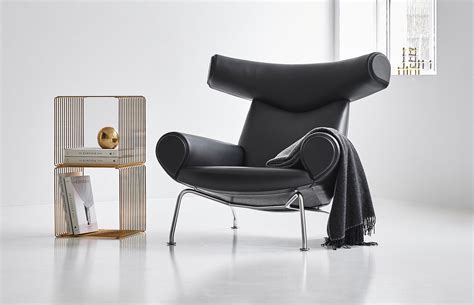 10 Iconic Lounge Chairs