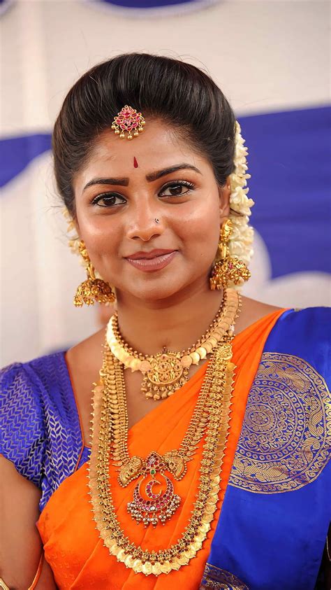 Rachita Ram Racchu Kannada Actress Saree Beauty Bridal Hd Phone