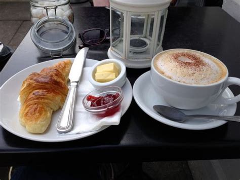 Says richmond, 'there is nothing more i satisfying than relaxing around a lively table in the company of family and friends. Breakfast restaurants near me - PlacesNearMeNow