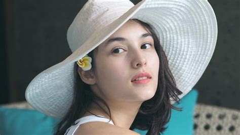 Jarang Terlihat Di Layar Kaca Intip Penampilan Chelsea Islan Yuk Ada