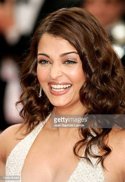 Aishwarya Rai Cannes 2004 Photos And Premium High Res Pictures Getty