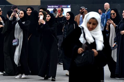 Saudi Authorities Backtrack On Description Of Feminism As Extremism Middle East Monitor