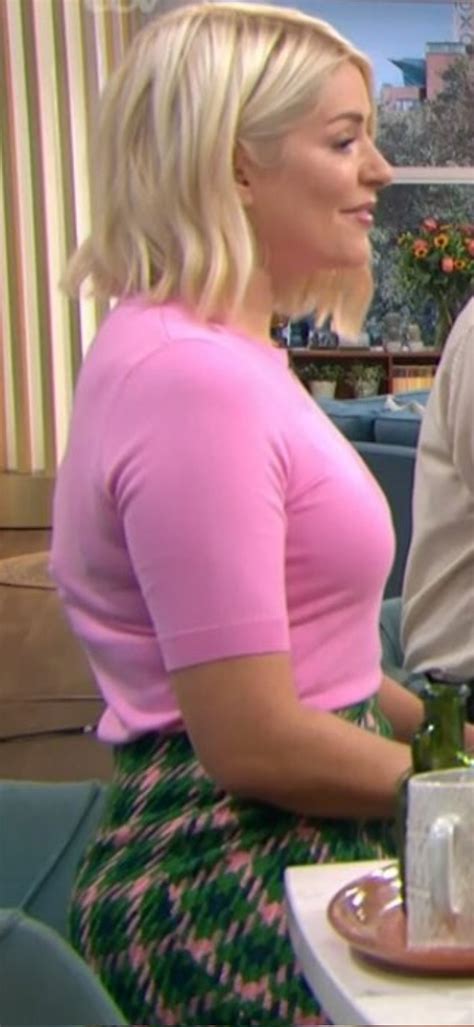 Holly Willoughbys Bum On Twitter What An Incredible Body Hollywills