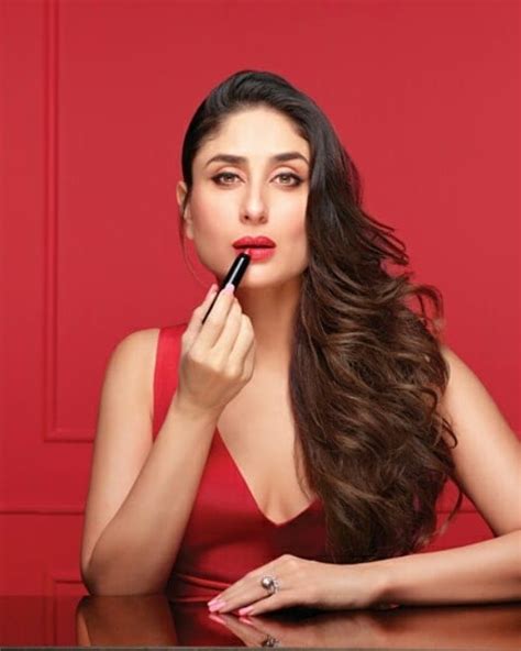kareena kapoor khan s hot and sexy look in red dress pictures viral on social media hello