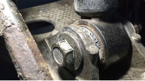 Ford Quick Tips 55 The Importance Of Tightening Suspension Bushings