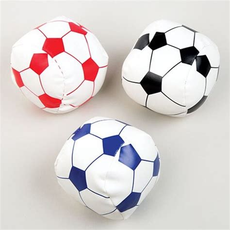 Deze serie bestaat uit vele voetballen die ideaal zijn voor kinderen en jongeren om te spelen in de. bol.com | Kleine zachte voetballen (3 stuks per verpakking)