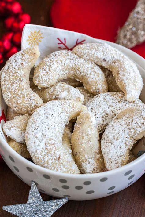 I made international food, italian food, french food, easy recipes and more. Vanillekipferl (German Vanilla Crescent Cookies) | Plated ...