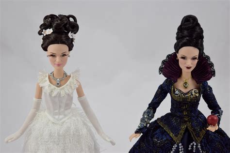 Once Upon A Time Doll Set D23 Le 300 Deboxed Snow Wh Flickr
