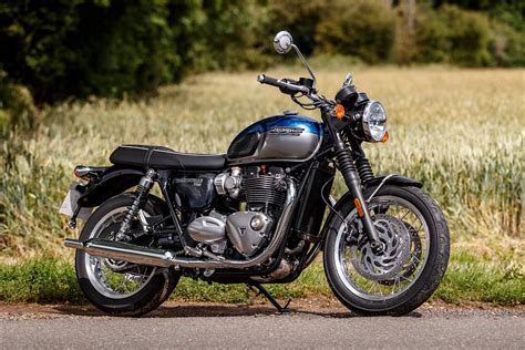 Triumph Bonneville T120 2016 On Review And Buying Guide Mcn