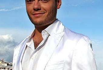 E' un tiziano ferro smagliante quello che durante la trasmissione spagnola hay una cosa que te quiero decir (molto simile al nostro c'è posta per te), ha confessato di essere fidanzato e fedelissimo. Tiziano Ferro è fidanzato - Paperblog