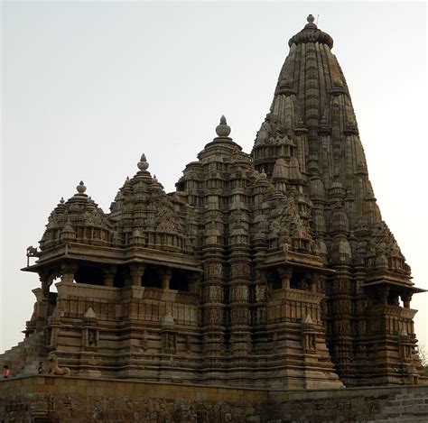 Amazing Khajuraho Temple Monuments And The Sculptures 34 Gripping