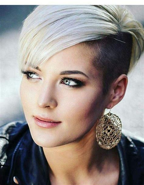 42 Coolest Short Pixie Cuts And Hairstyles Trends In 2019 Shaved Side