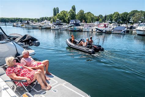 Dromen Over Een Bootje Kopen Dit Komt Er Allemaal Bij Kijken Foto