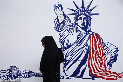 Iran Unveils Anti American Murals Daily Mail Online