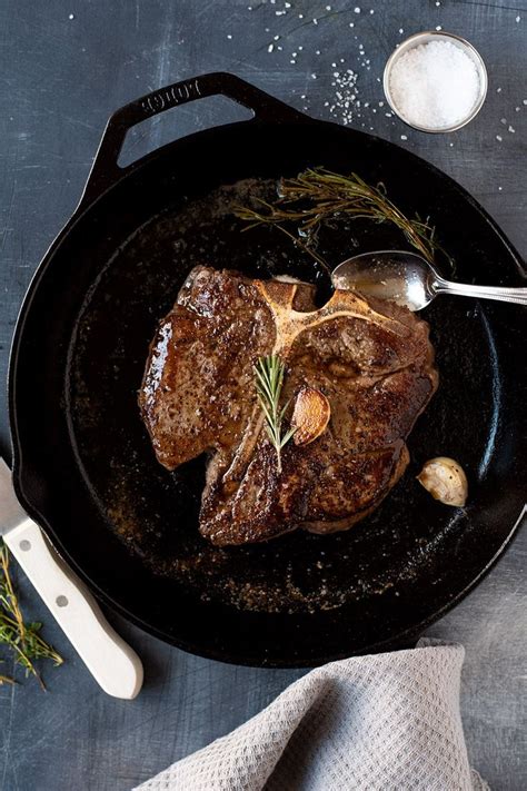 T-Bone Steak with Garlic and Rosemary Recipe | Recipe in ...
