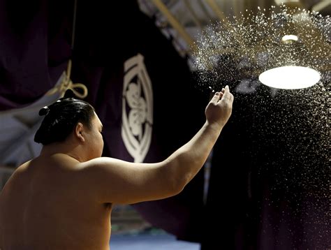 In Pictures Hakuho Headlines Somber Spring Sumo Festival At Yasukuni