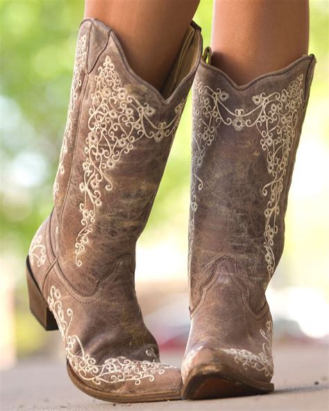 18 Country Wedding Cowgirl Boots Information