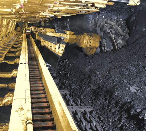 Pic Of Longwall Cat El3000 Longwall Shearer In Coal Mine Coal