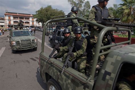 Soldados mexicanos vs soldados americanos en la zona fronteriza. Proponen que regrese el Ejército a vigilar la ciudad ...