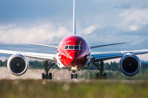 Learn norwegian grammar, vocabulary and pronunciation with our norwegian courses. Norwegian 787 Sets Transatlantic Speed Record - Live and ...