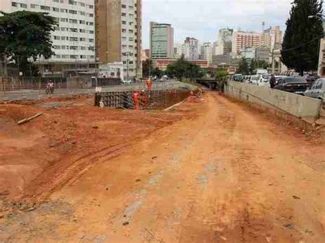 Obras Do Brt Interditam Trecho Da Rua Marquês De Três Rios