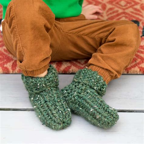 Slippers Knit Flat Knitting Patterns B