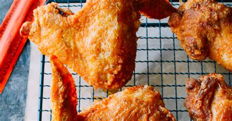 It will crispen well too but of course not that extra crispy as with baking powder. 10 Best Fried Chicken Wings with Cornstarch Recipes