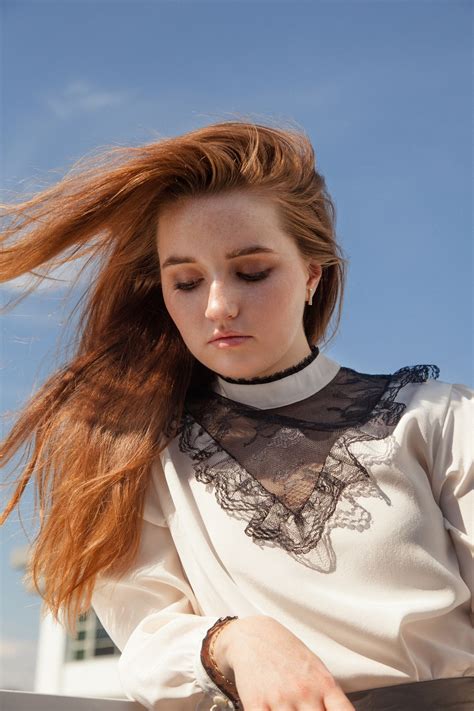 Kaitlyn Dever Wwd Photoshoot 2017 Kaitlyn Dever Photo 42688992 Fanpop