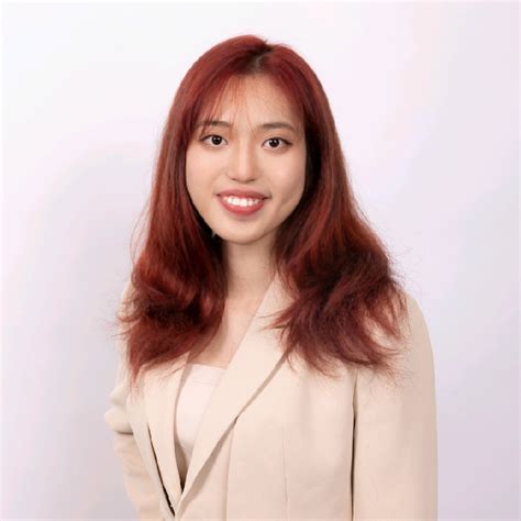 Yen Linh Nguyen Teaching Assistant Uow College Linkedin