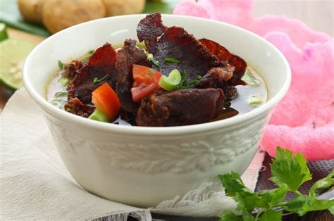 May 30, 2021 · cita rasa manis asli dari buah pisang, tekstur luarnya yang crispy, memang selalu berhasil menjadi camilan favorit untuk teman santai ataupun perjamuan acara. Resep #KemilauKulinerIndonesia: Resep Soto Padang Enak ...
