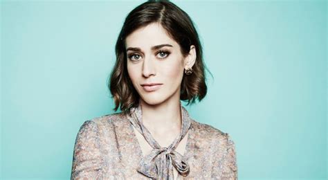 Lizzy Caplan Net Worth Celebrity Biography Profile And Income