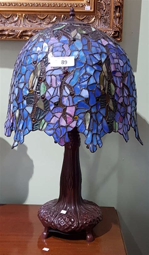 Tiffany Style Wisteria Stained Glass Table Lamp