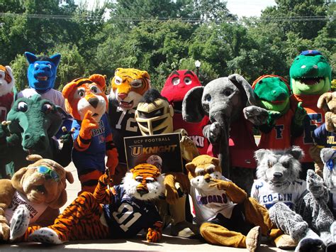 Total Pro Sports 25 Best Real Animal Mascots In College