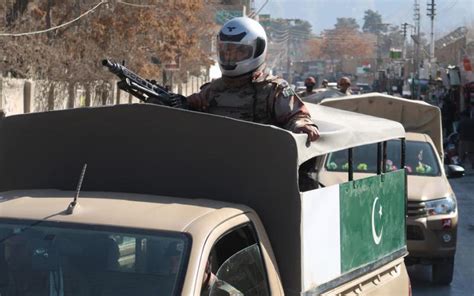 Attacks On Pakistan Army Bases Kill 4 Soldiers 15 Insurgents The