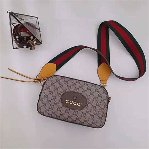 Gucci Gg Women Gg Supreme Messenger Bag In Beigeebony Gg Supreme