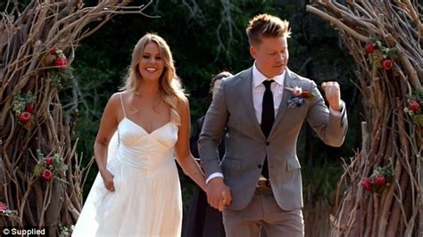 Married At First Sight S Blair Rachel Goes For A Nude River Romp