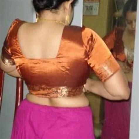 Stream Tamil Aunties Upskirt Lifting Saree Peeing Photos From