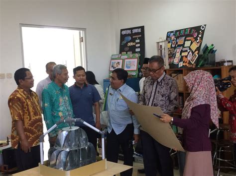 Timbun bbm, sebuah minibus terbakar di palangkaraya. INOVASI IAIN PALANGKARAYA, KUBAH MASJID JADI 'SUMBER ...