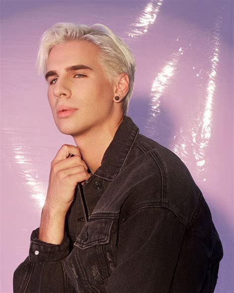 He has done hair for many hollywood actress and models such as heather marks, shay mitchell, vanessa hudgens and daphne groeneveld. Brad Mondo - Real Name, Twin Brothers, Boyfriend, Net Worth