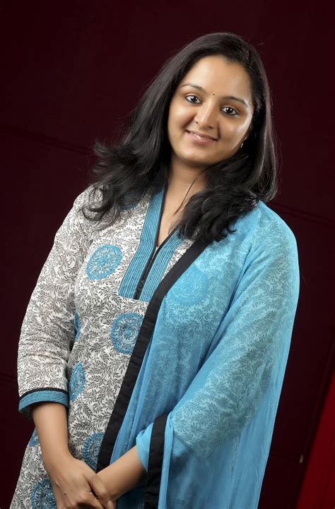 Manju warrier spicy photo gallery and pics collection. Manju Warrier New Style Unseen Photos | TopTricker Mobile ...